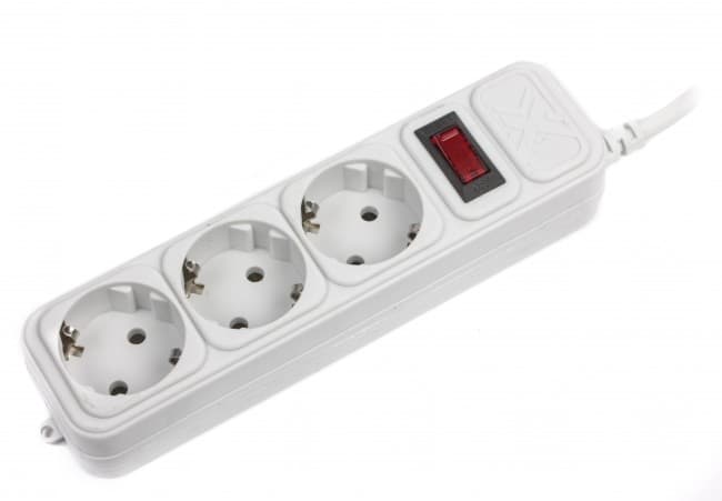 Мереживний фільтр подовжувач Power filtr 3м Maxxter SPM3-G-10G 3 розетки з вимикачем White