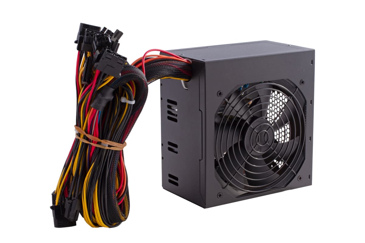 Блок живлення для ПК 700W FSP ATX-700W PNR PRO 120мм silent fan ATX