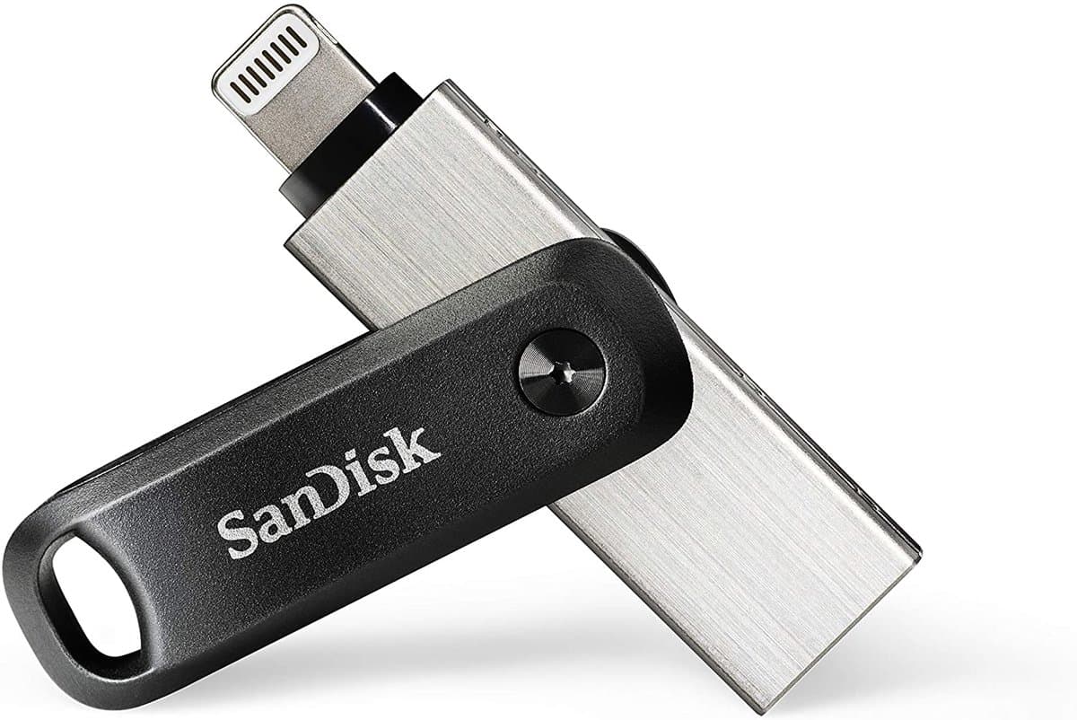 Флеш пам'ять флешка SanDisk iXpand Go 128Gb USB 3.0 Lightning Apple Black-Silver (SDIX60N-128G-GN6NE)